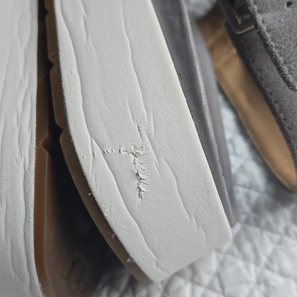 Ugg Lynden Suede Platform Shoes - Picture 8 of 12
